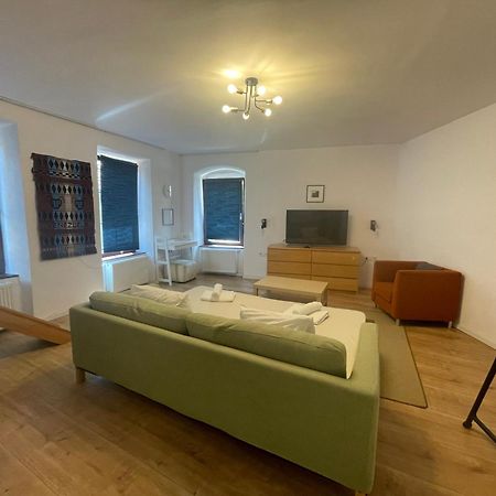 Central Retro Apartment Сибиу Экстерьер фото